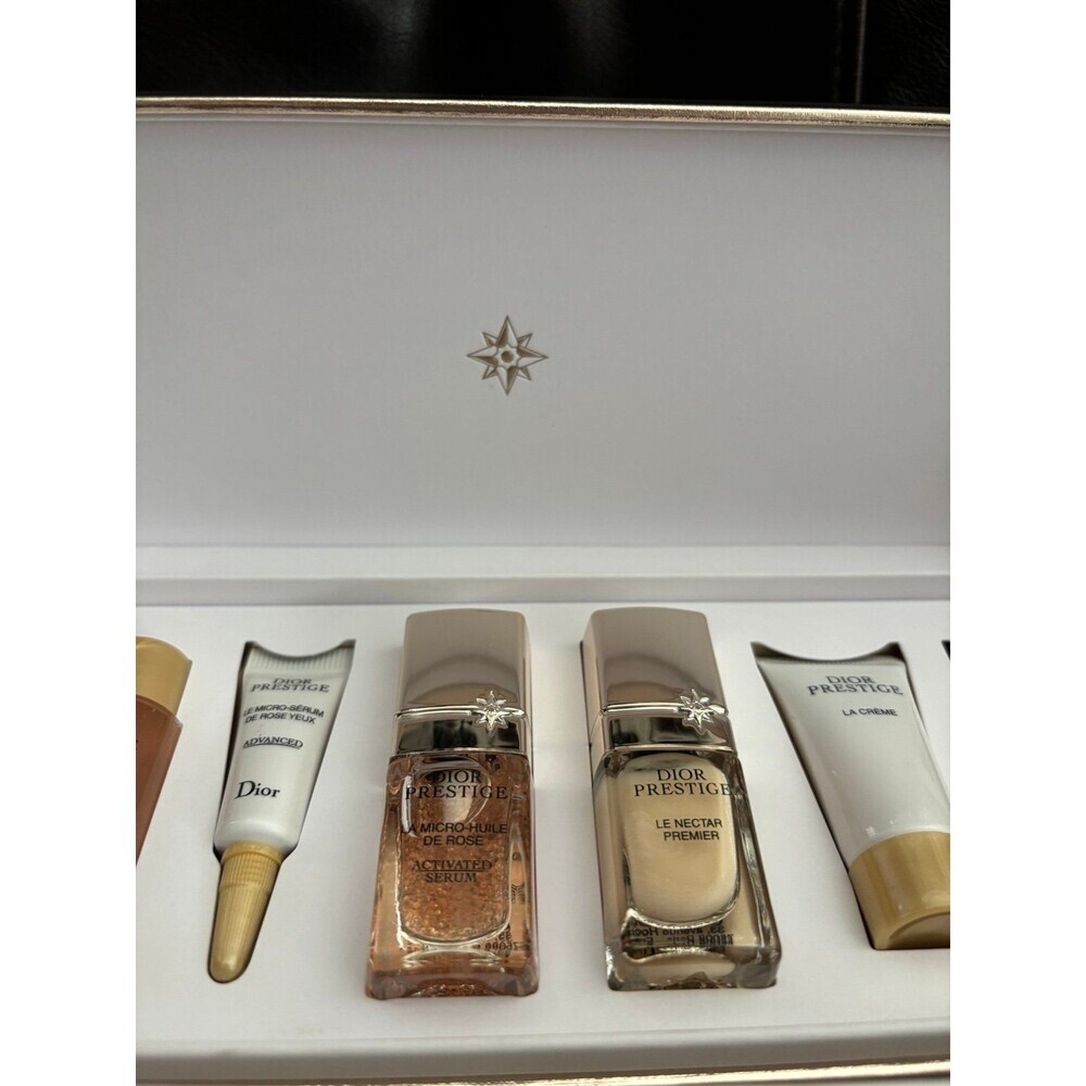 Dior skincare piano in gold Dior box - Picture 7 of 10